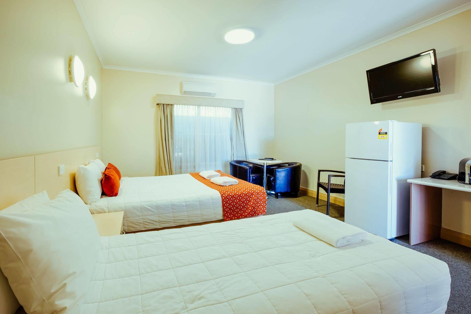 Club Motor Inn Narrabri Exterior photo